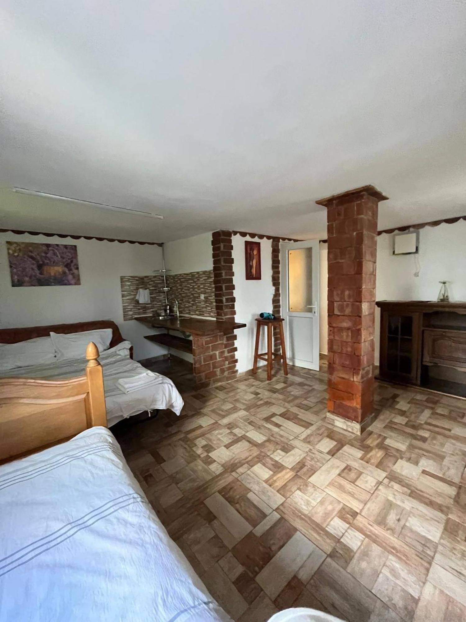 La Tataia Zahei Hotel Dragus Cameră foto